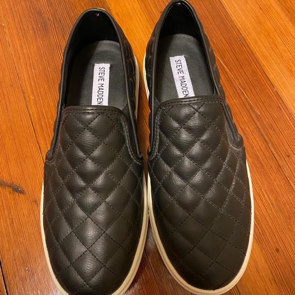 Steve Madden women’s sneakers